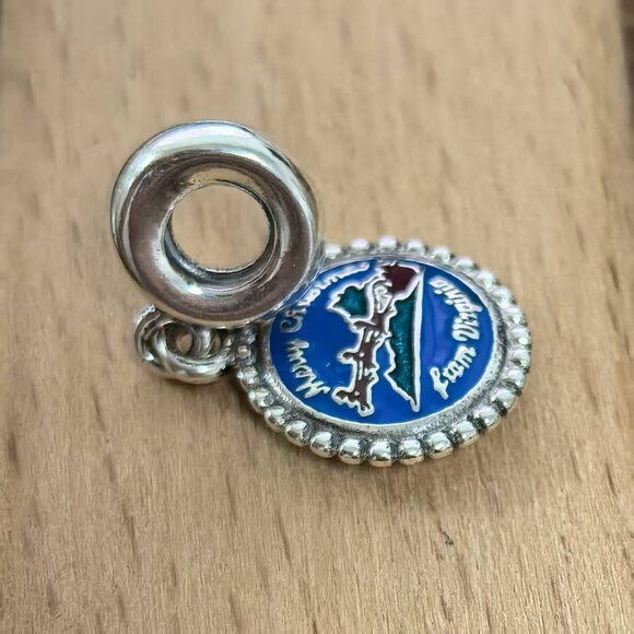 Pandora Merry Christmas from Virginia Travel Charm, S925 Silver Bracelets - Picture 3 of 4